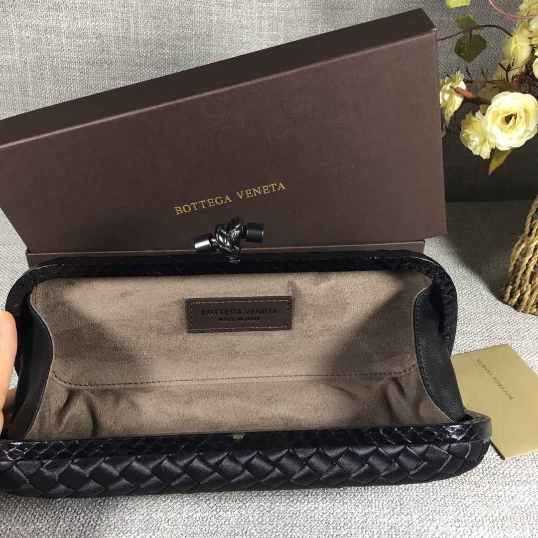 Bottega Veneta Stretch Box Knot 754783 Black