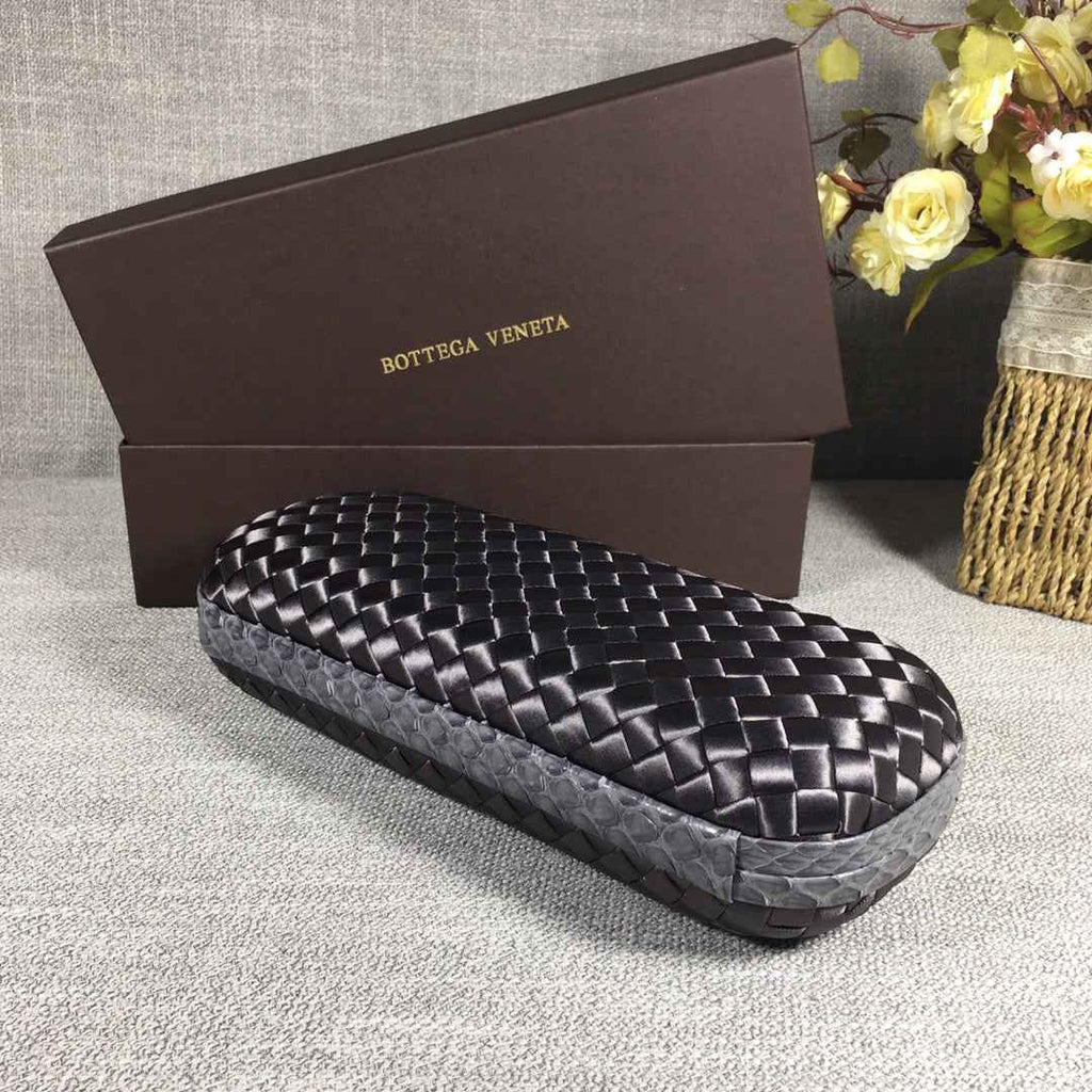 Bottega Veneta Stretch Box Knot 754783 Silver Gray