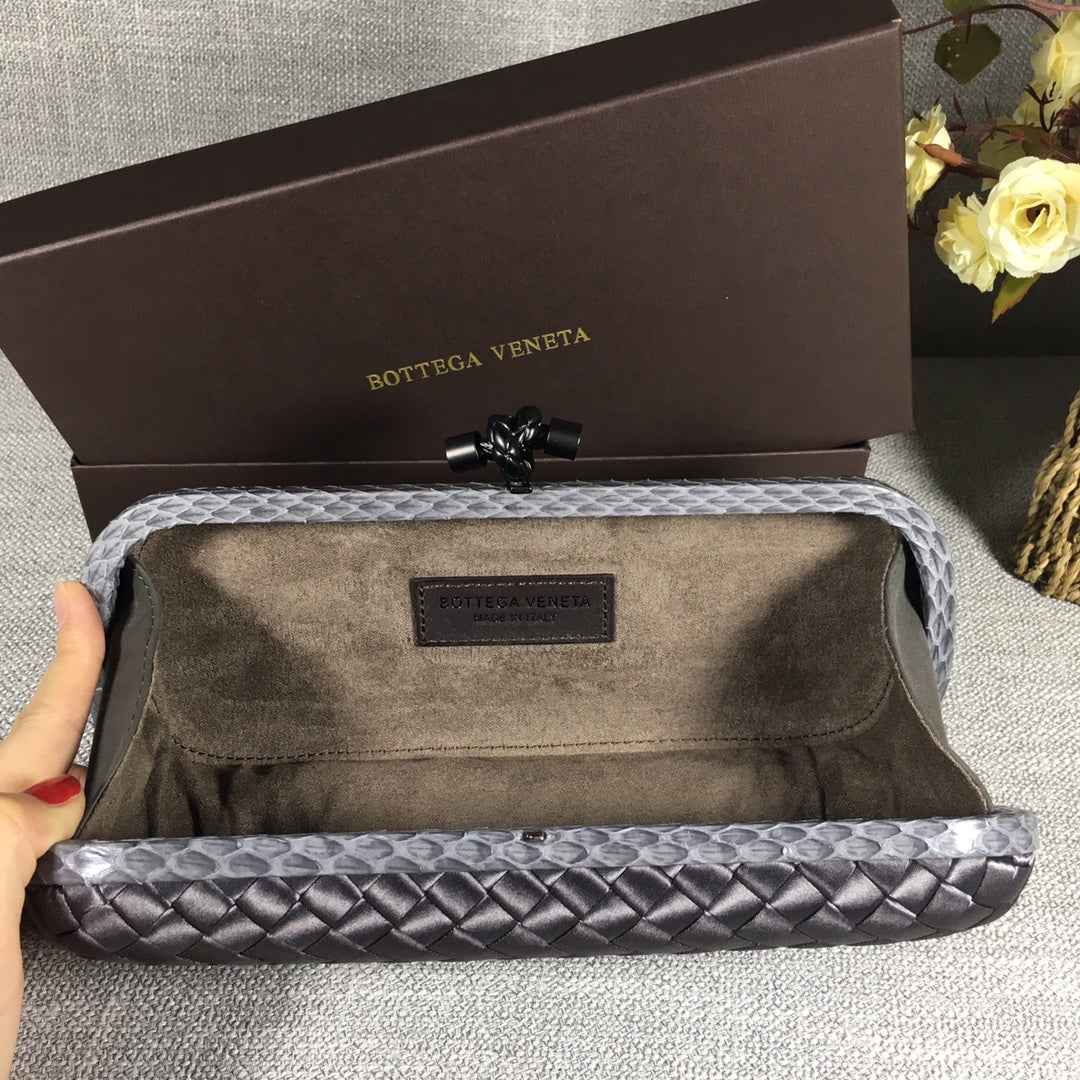 Bottega Veneta Stretch Box Knot 754783 Silver Gray