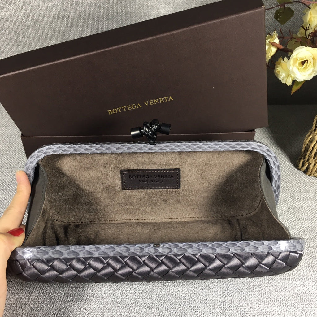 Bottega Veneta Stretch Box Knot 754783 Silver Gray