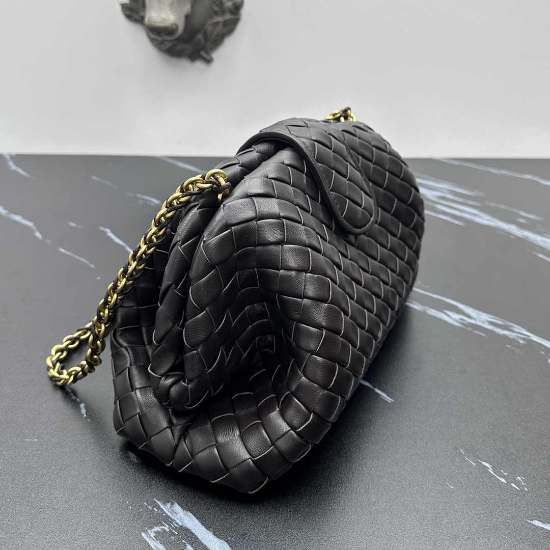 Bottega Veneta Teen Lauren 1980 With Chain 785807 Lambskin Black