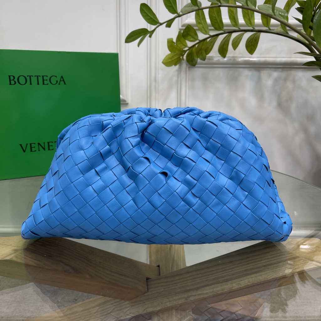 Bottega Veneta Teen Pouch 576175 Blue Leather