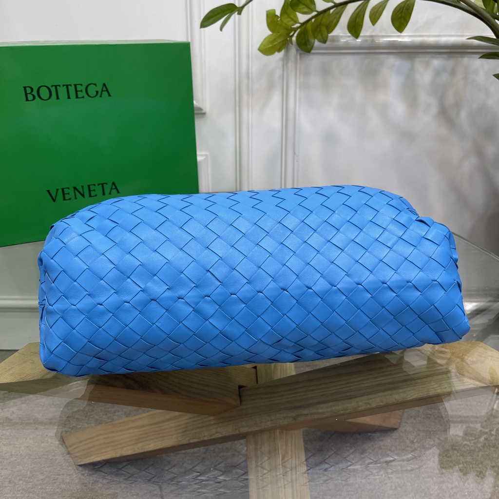 Bottega Veneta Teen Pouch 576175 Blue Leather