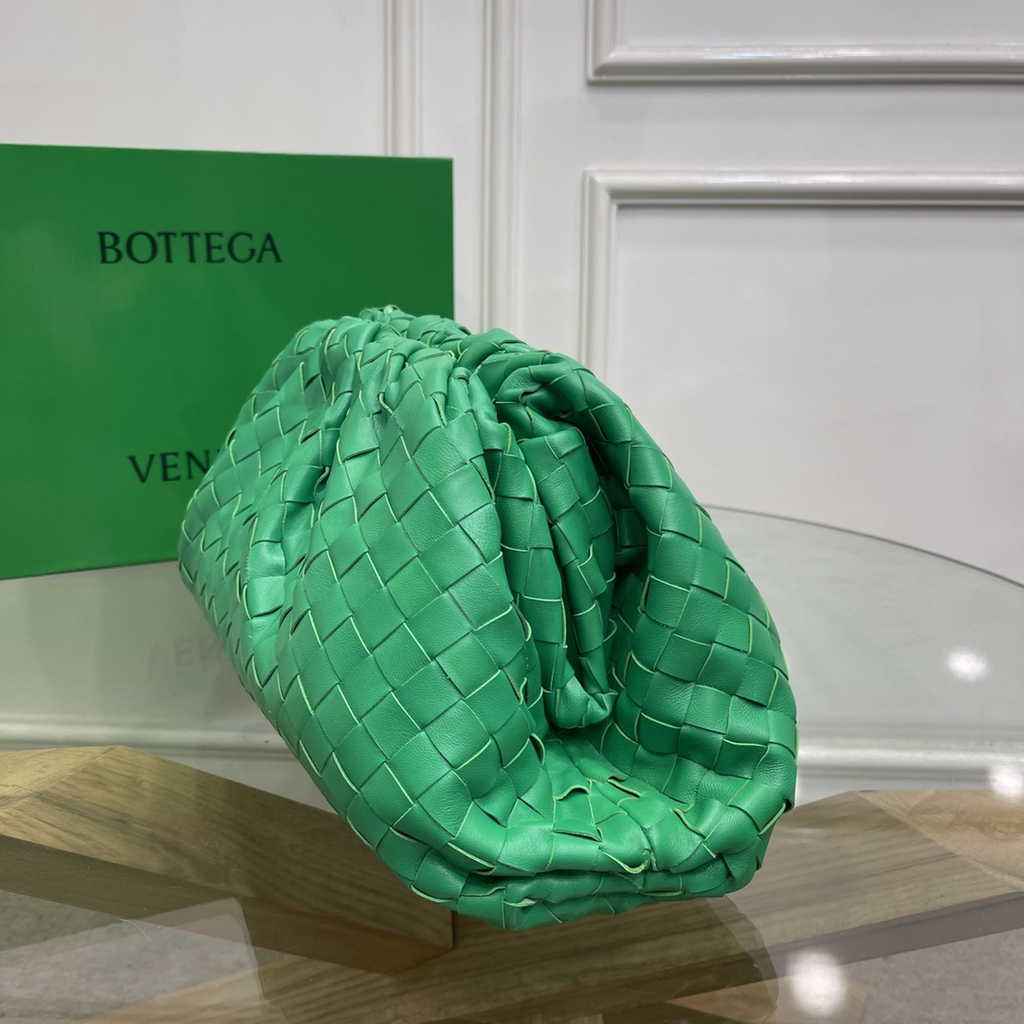 Bottega Veneta Teen Pouch 576175 Green Leather