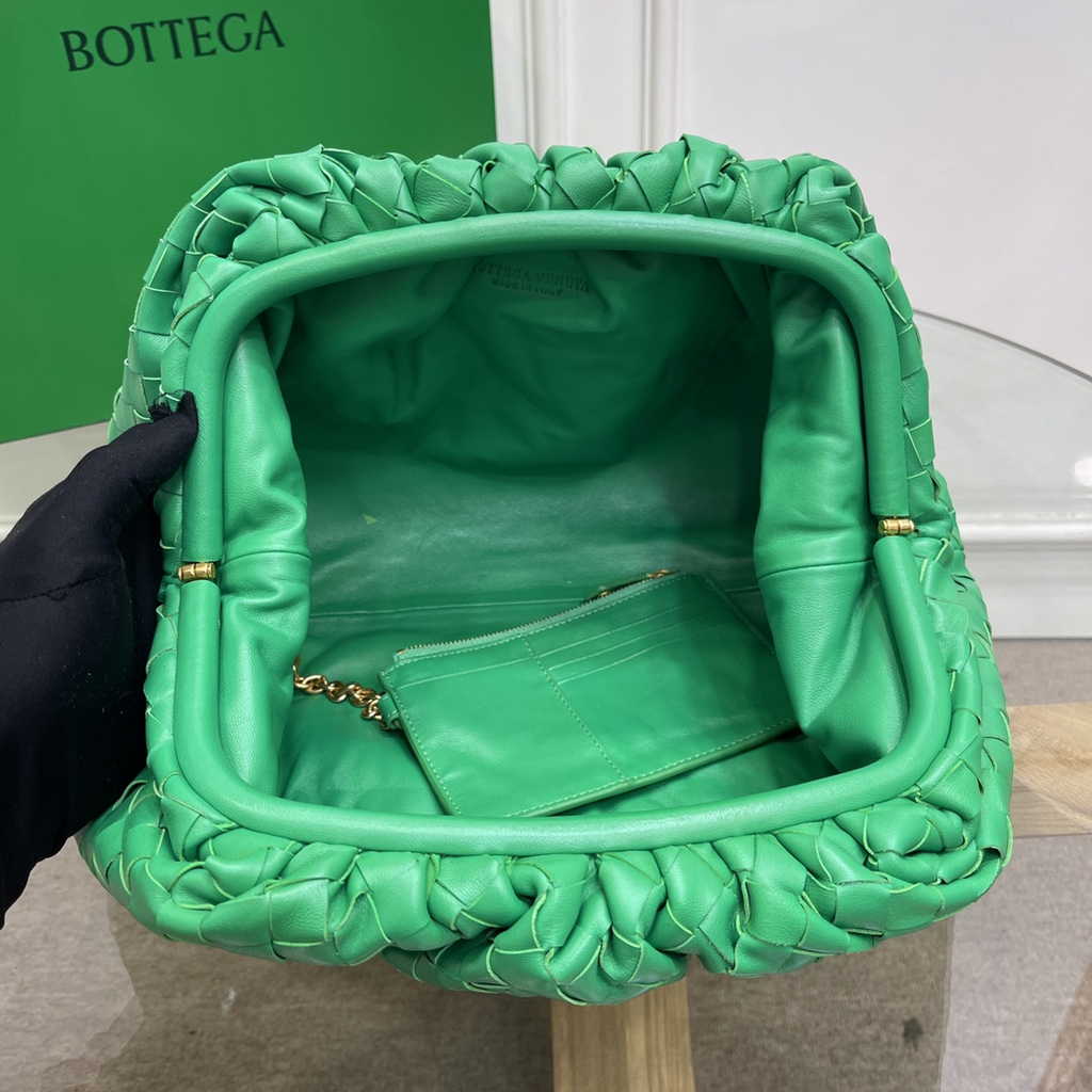 Bottega Veneta Teen Pouch 576175 Green Leather