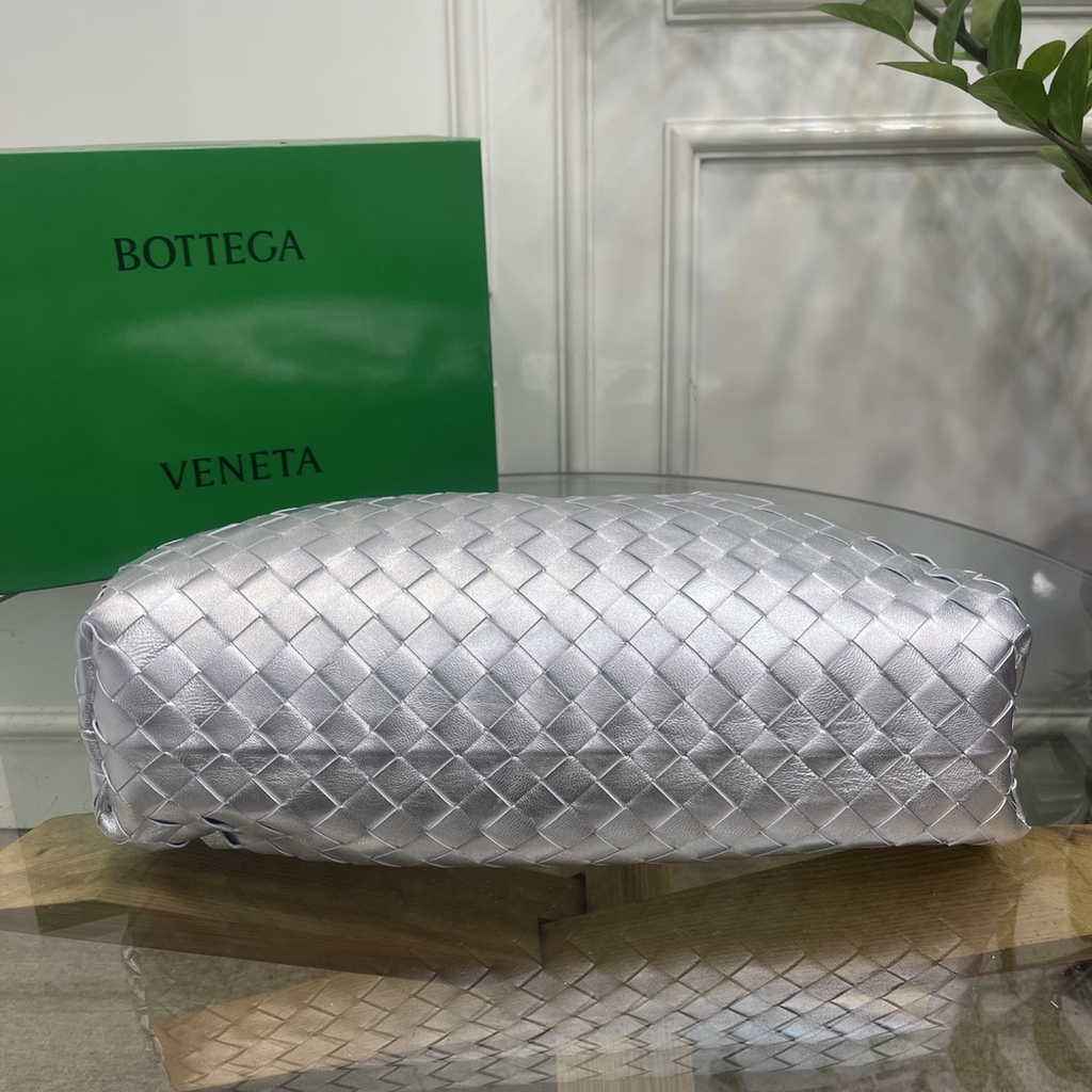 Bottega Veneta Teen Pouch 576175 Silver