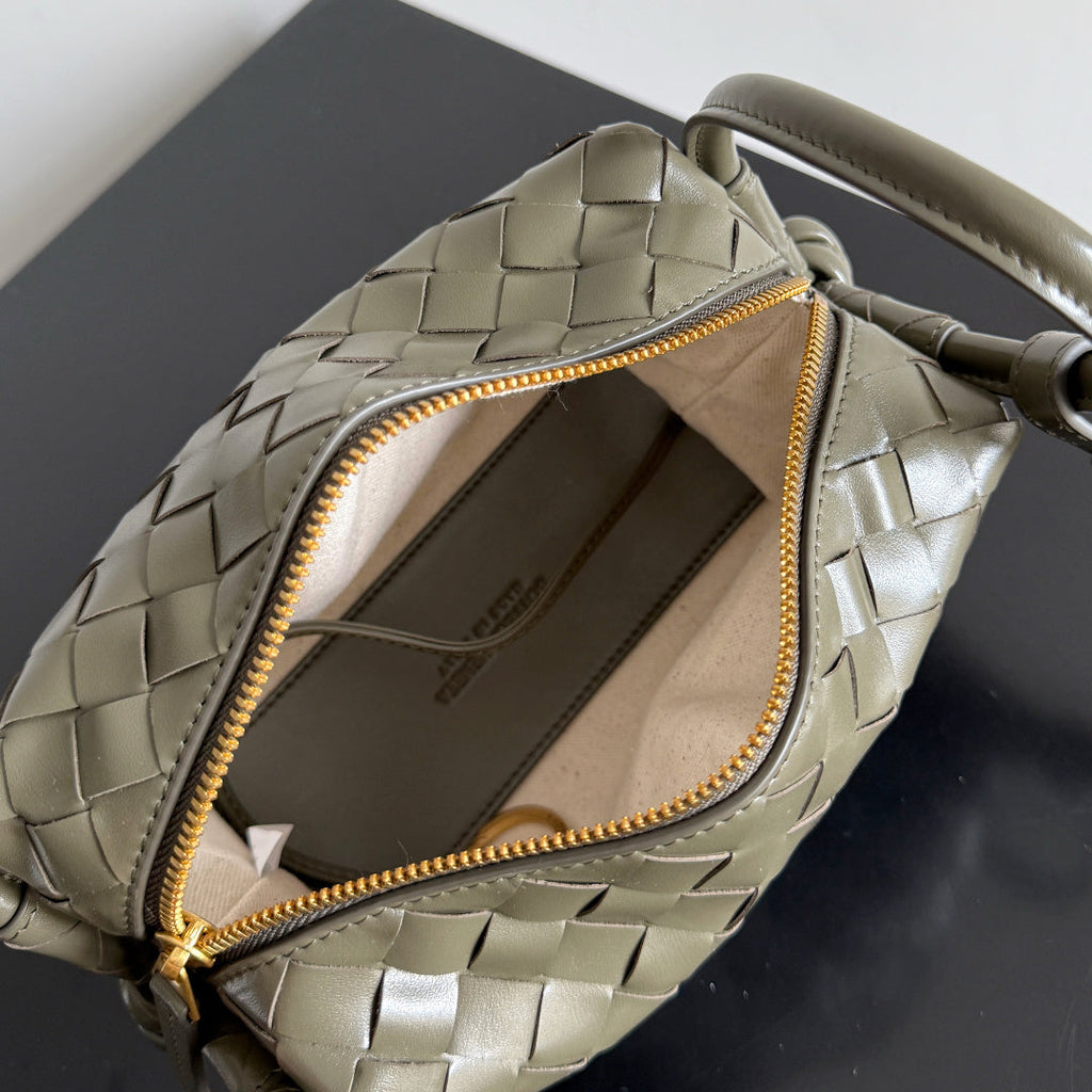 Bottega Veneta Top Handle Loop Bag 796615 in Green
