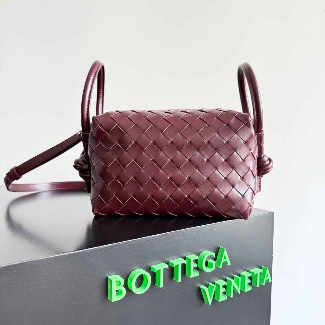 Bottega Veneta Top Handle Loop Bag 796615 in Wine Red