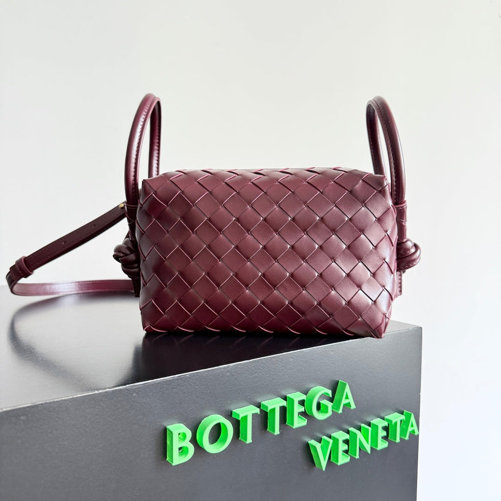 Bottega Veneta Top Handle Loop Bag 796615 in Wine Red
