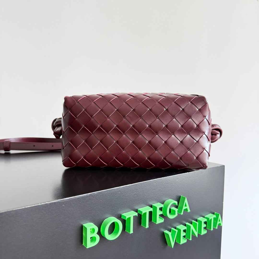 Bottega Veneta Top Handle Loop Bag 796615 in Wine Red