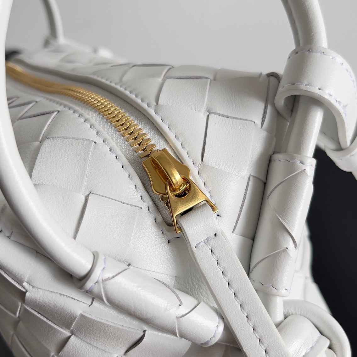 Bottega Veneta Top Handle Loop Bag 796615 in White
