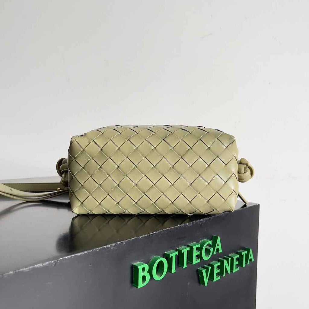 Bottega Veneta Top Handle Loop Bag 796615 in Light Green Leather