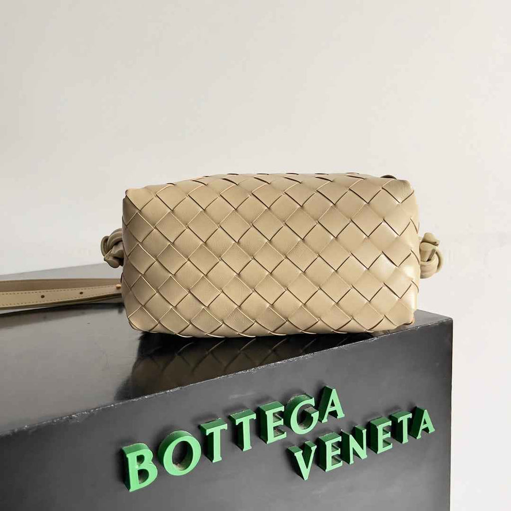 Bottega Veneta Top Handle Loop Bag 796615 in Apricot
