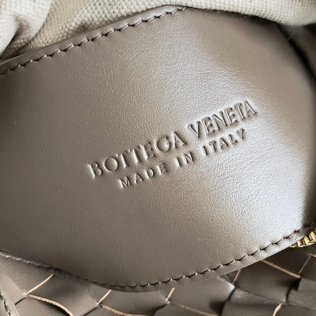 Bottega Veneta Top Handle Loop Bag 796615 in Power Pink