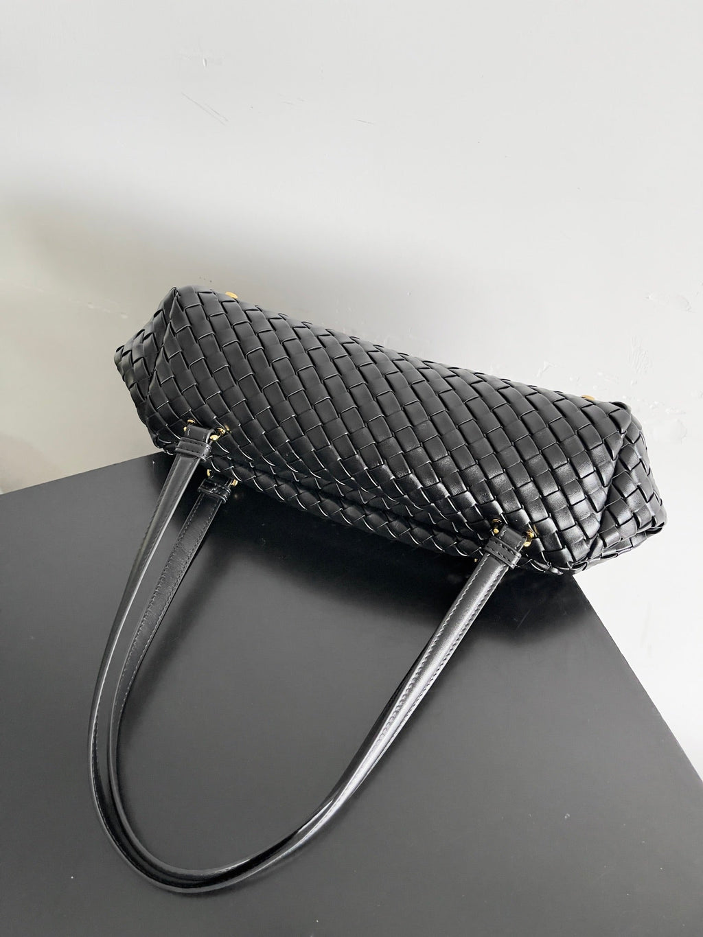 Bottega Veneta Let's go Shoulder Bag 796258 Black Leather