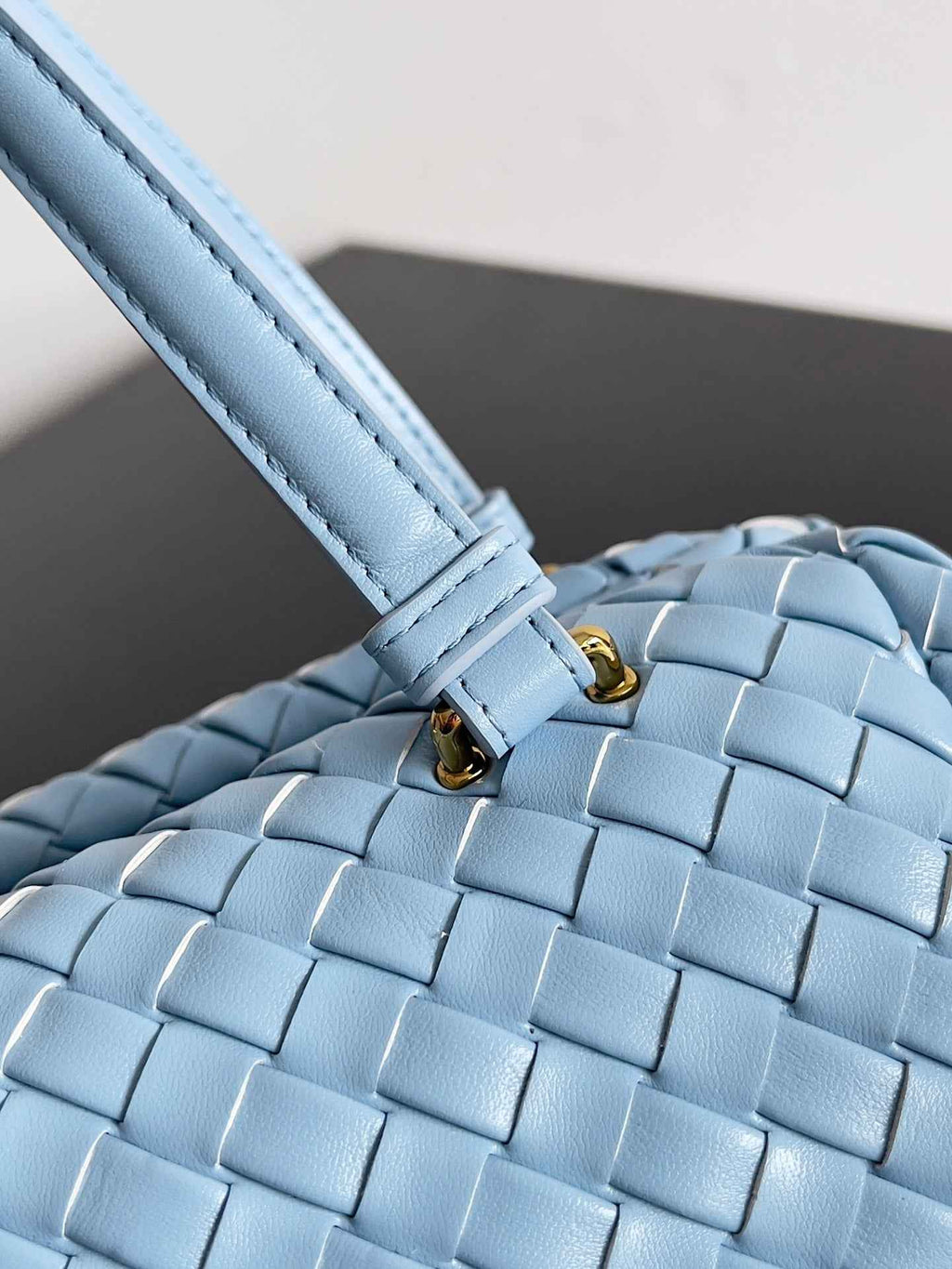 Bottega Veneta Let's go Shoulder Bag 796258 Blue Leather