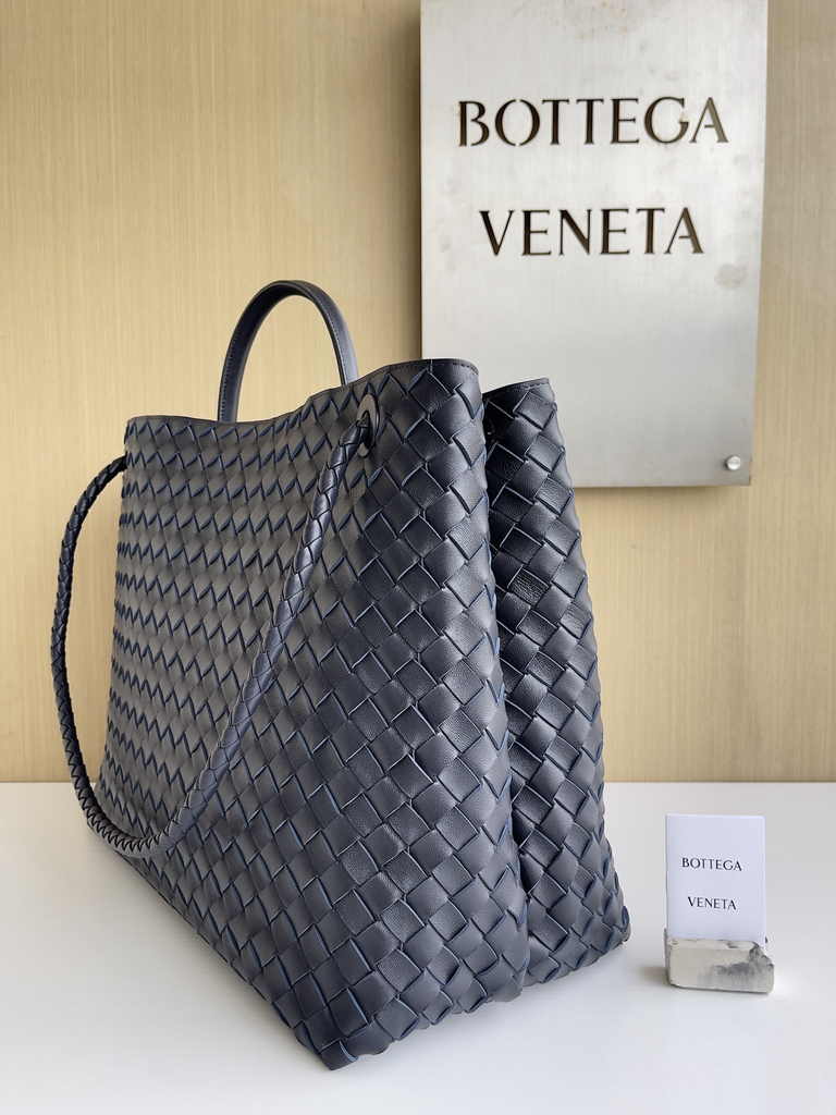 Bottega Veneta Large Andiamo Bag 766019 Naby Blue Lambskin
