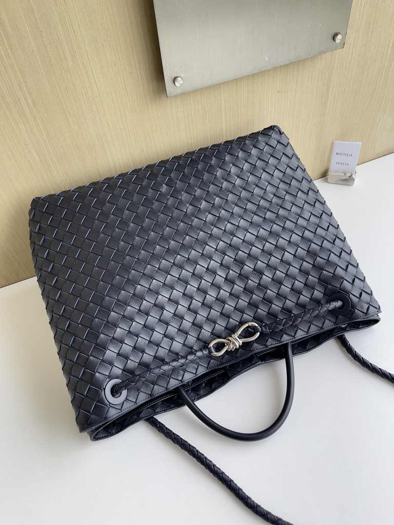 Bottega Veneta Large Andiamo Bag 766019 Naby Blue Lambskin