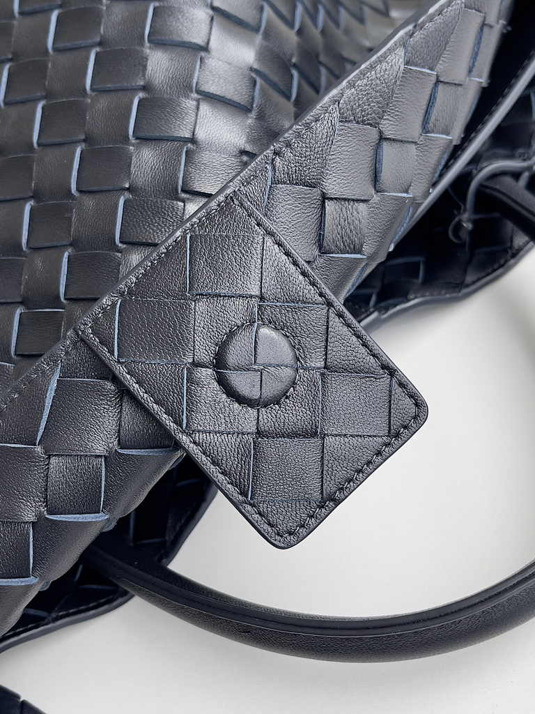 Bottega Veneta Large Andiamo Bag 766019 Naby Blue Lambskin