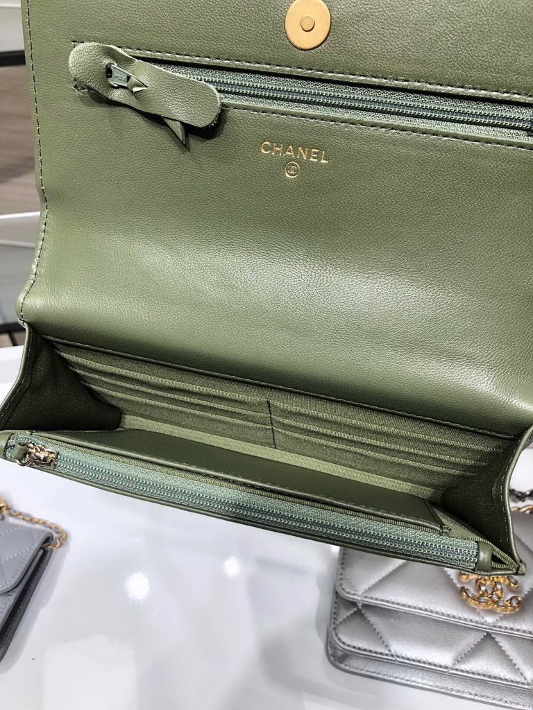 Chanel 19 AP0957 wallet on chain bag Lambskin Green Gold