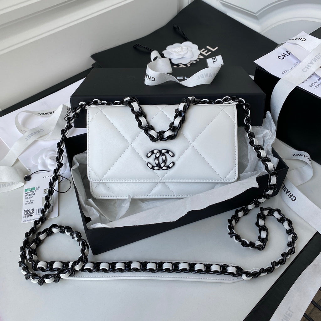 Chanel 19 AP0957 wallet on chain bag Lambskin Black White