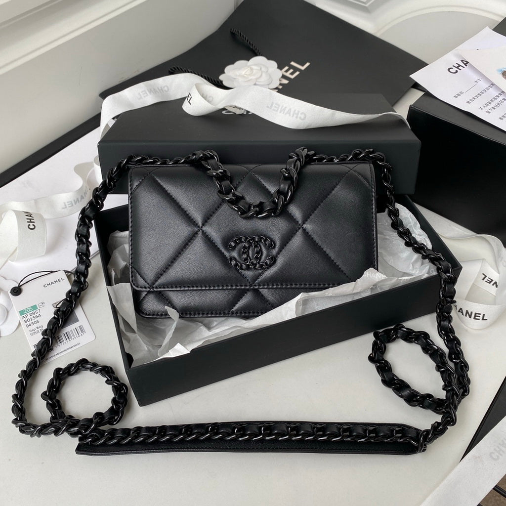 Chanel 19 AP0957 wallet on chain bag Lambskin Black