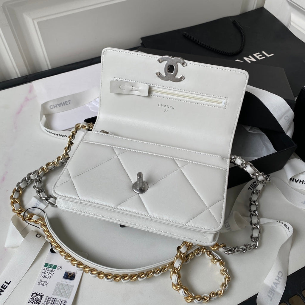 Chanel 19 wallet on chain AP3267 Shiny lambskin White Silver
