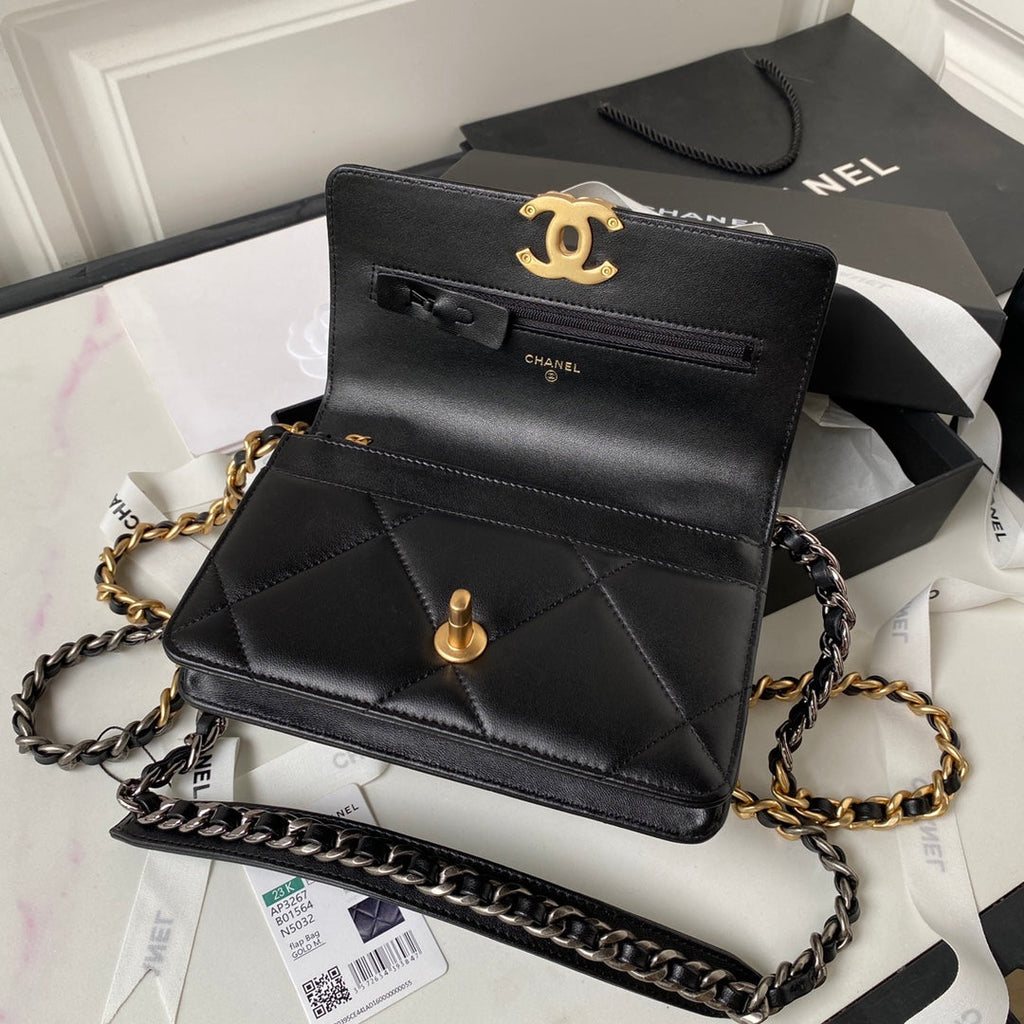 Chanel 19 wallet on chain AP3267 Shiny lambskin Black Gold