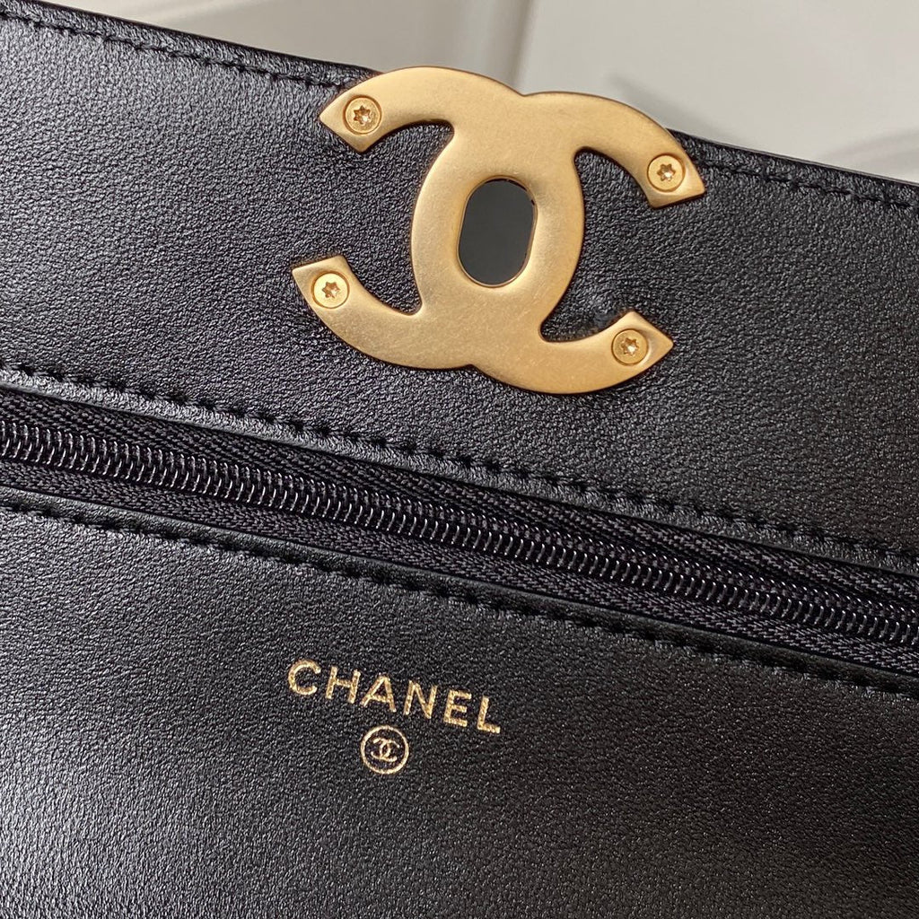 Chanel 19 wallet on chain AP3267 Shiny lambskin Black Gold