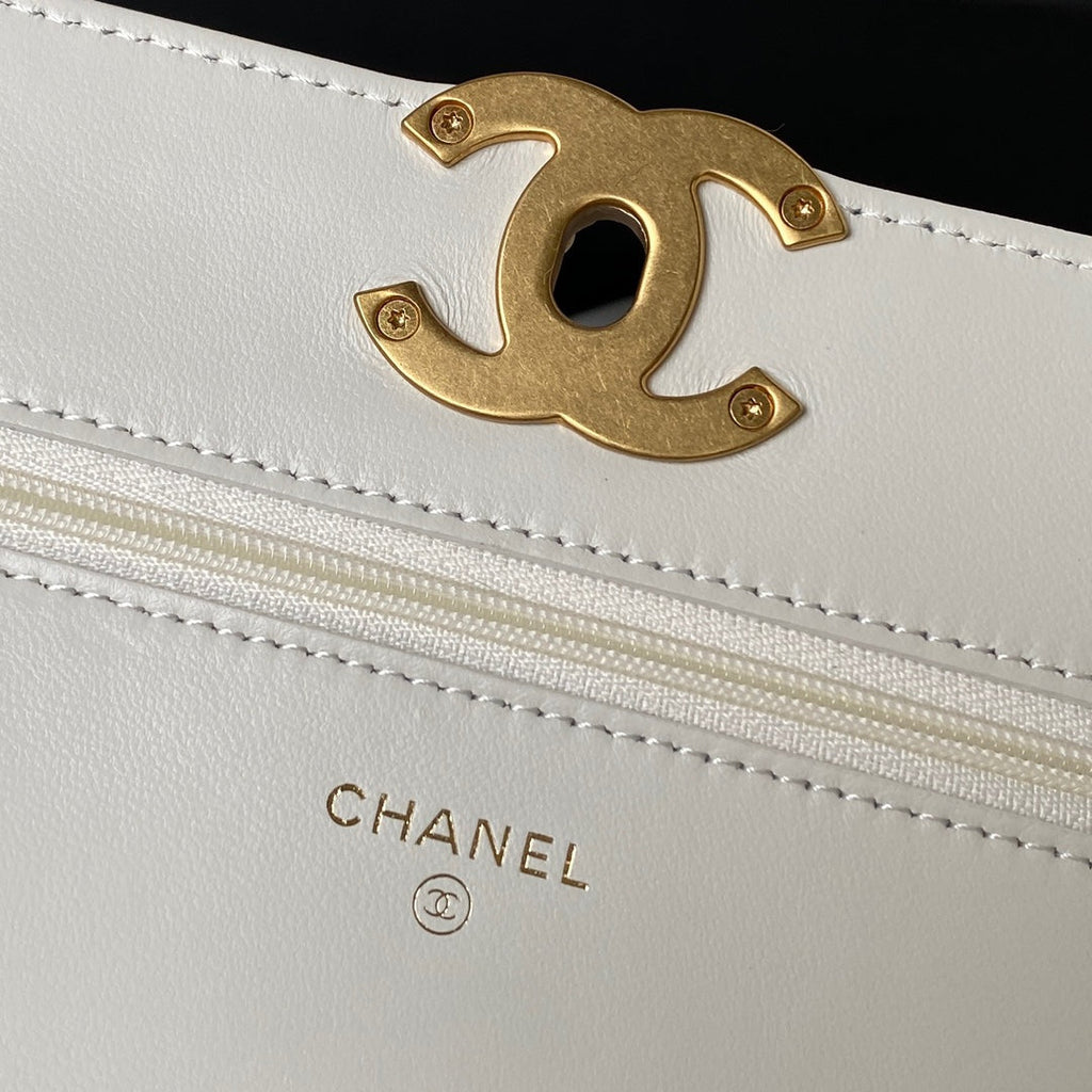 Chanel 19 wallet on chain AP3267 Shiny lambskin White Gold