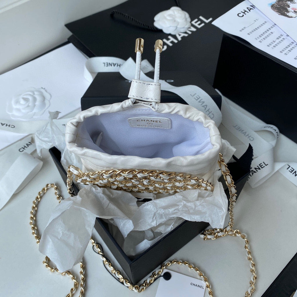 Chanel 2022 Cruise AP2685 Clutch Bag White