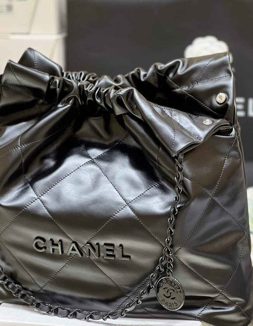 Chanel 22 Bag AS3261 Black Shiny Calfskin Black-Tone Metal
