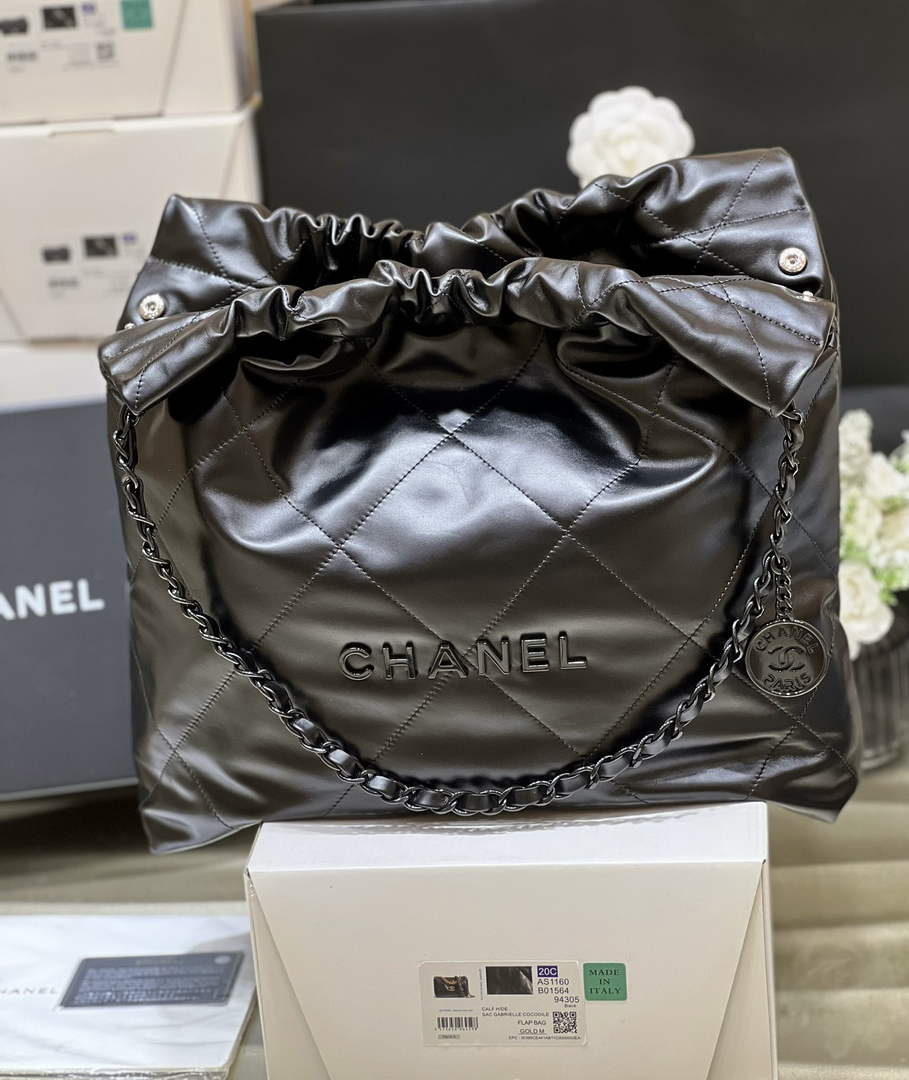 Chanel 22 Bag AS3261 Black Shiny Calfskin Black-Tone Metal