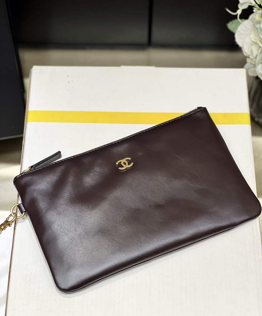 Chanel 22 Bag AS3261 Coffee Shiny Calfskin Gold-Tone Metal