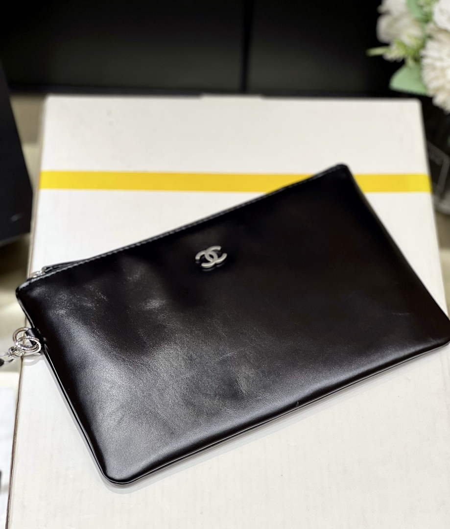 Chanel 22 Bag AS3261 Black Shiny Calfskin Silver-Tone Metal
