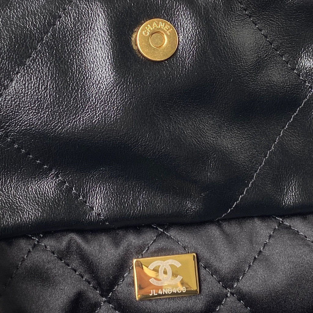 Chanel 22 Small Handbag AS3260 Shiny Calfskin Gold-Tone Metal Black