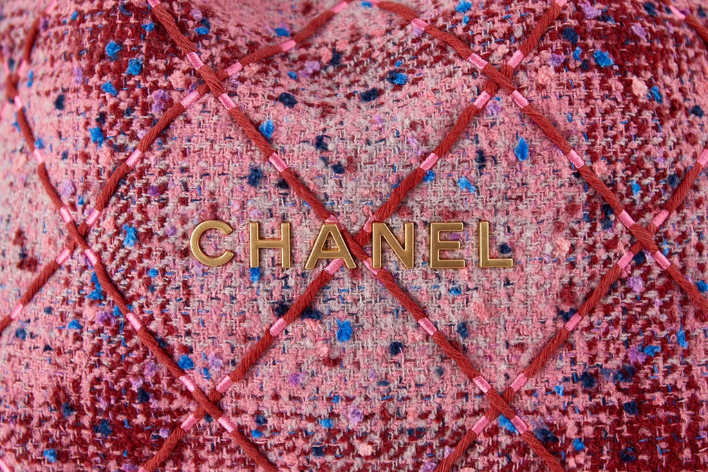 Chanel 22 Handbag AS3260 Tweed Gold Metal Pink Burgundy