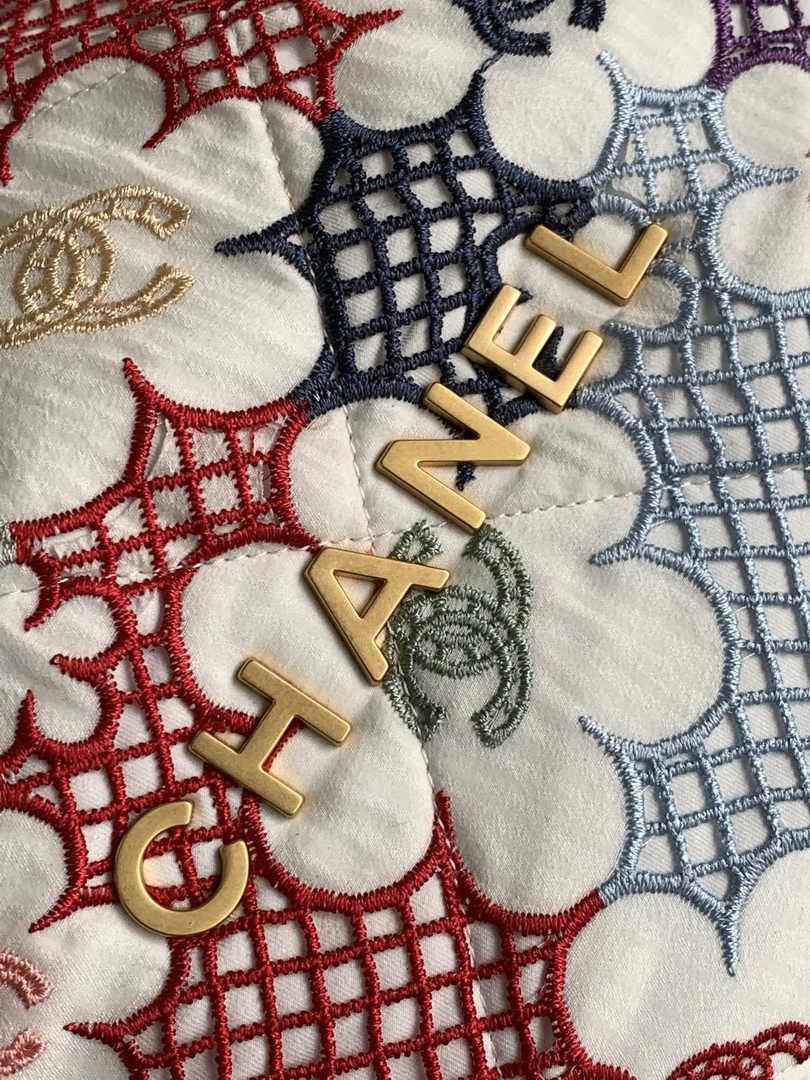 Chanel 22 Handbag AS3261 Lace Patchwork Gold-Tone