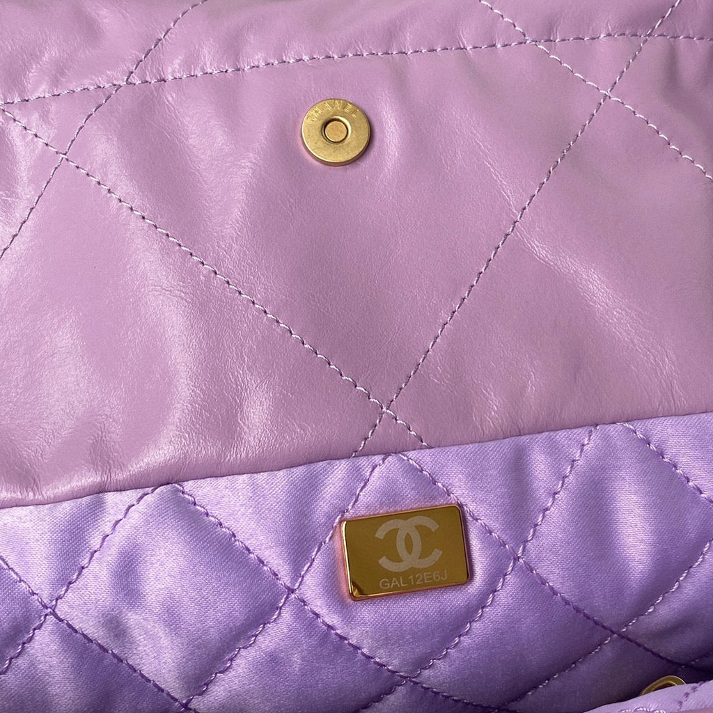 Chanel 22 Handbag AS3261 Shiny Calfskin Gold-Tone Metal Purple