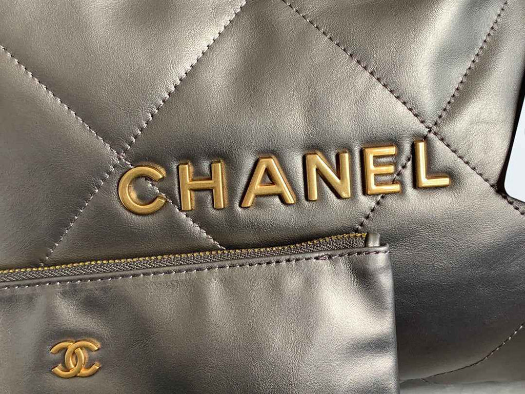 Chanel 22 Handbag AS3261 Shiny Calfskin Gold-Tone Metal Ruthenium