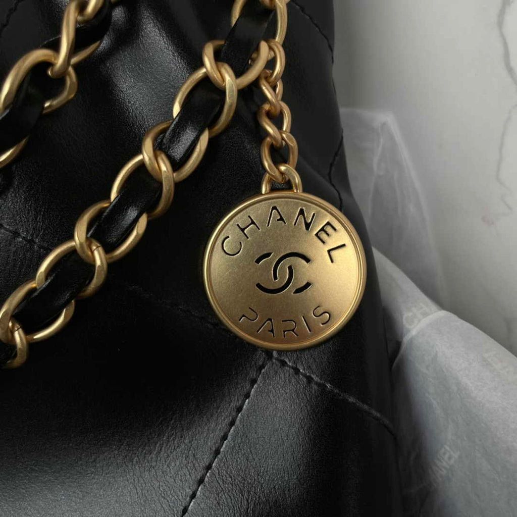 Chanel 22 Handbag AS3261 Black Calfskin