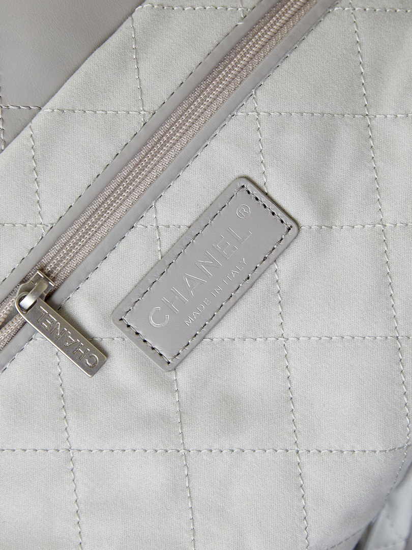 Chanel 22 Handbag AS3261 Calfskin Gray