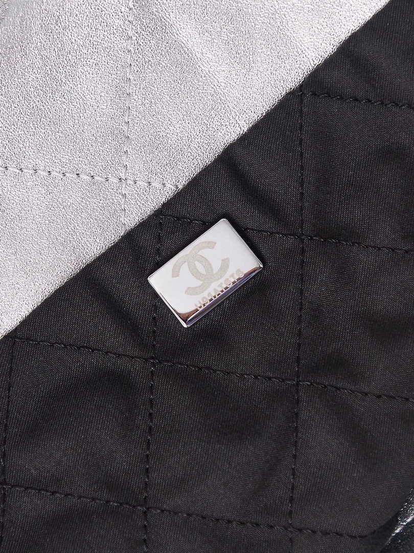 Chanel 22 Handbag AS3261 Calfskin Silver