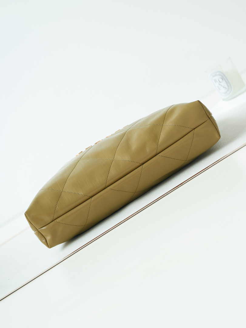 Chanel 22 Handbag AS3261 Calfskin Green