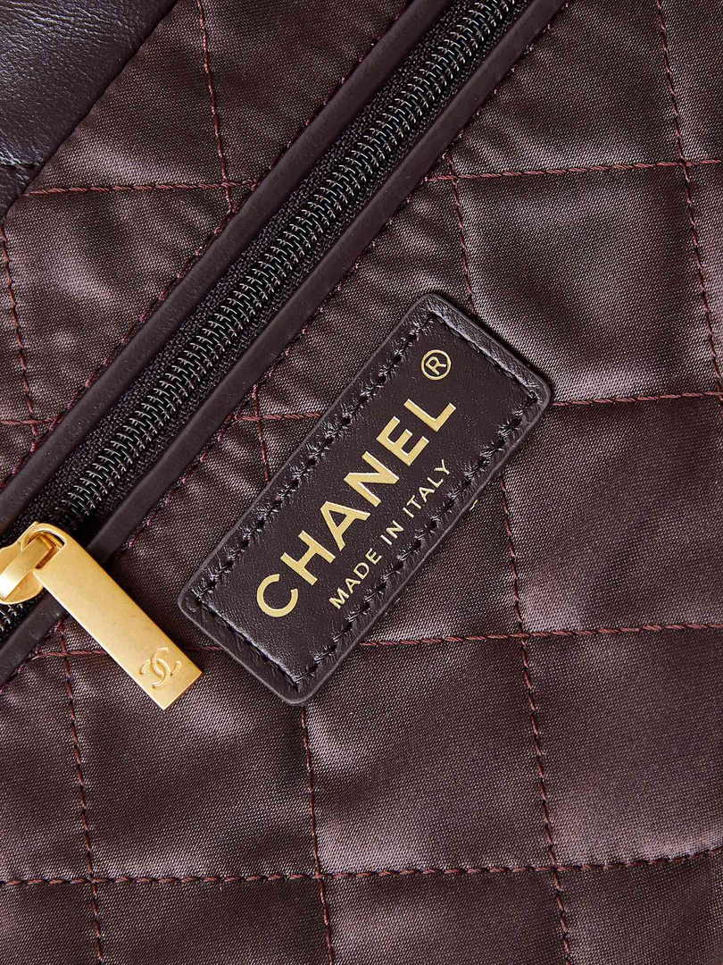 Chanel 22 Handbag AS3261 Calfskin Wine Red