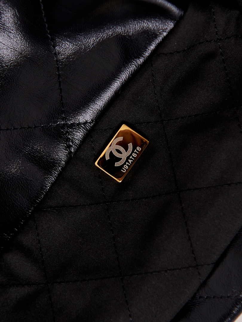 Chanel 22 Handbag AS3261 Calfskin Black