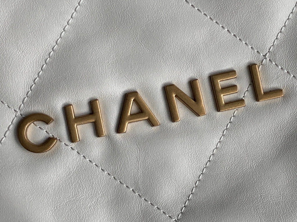 Chanel 22 Large Handbag AS3262 Shiny Calfskin Gold-Tone Metal White