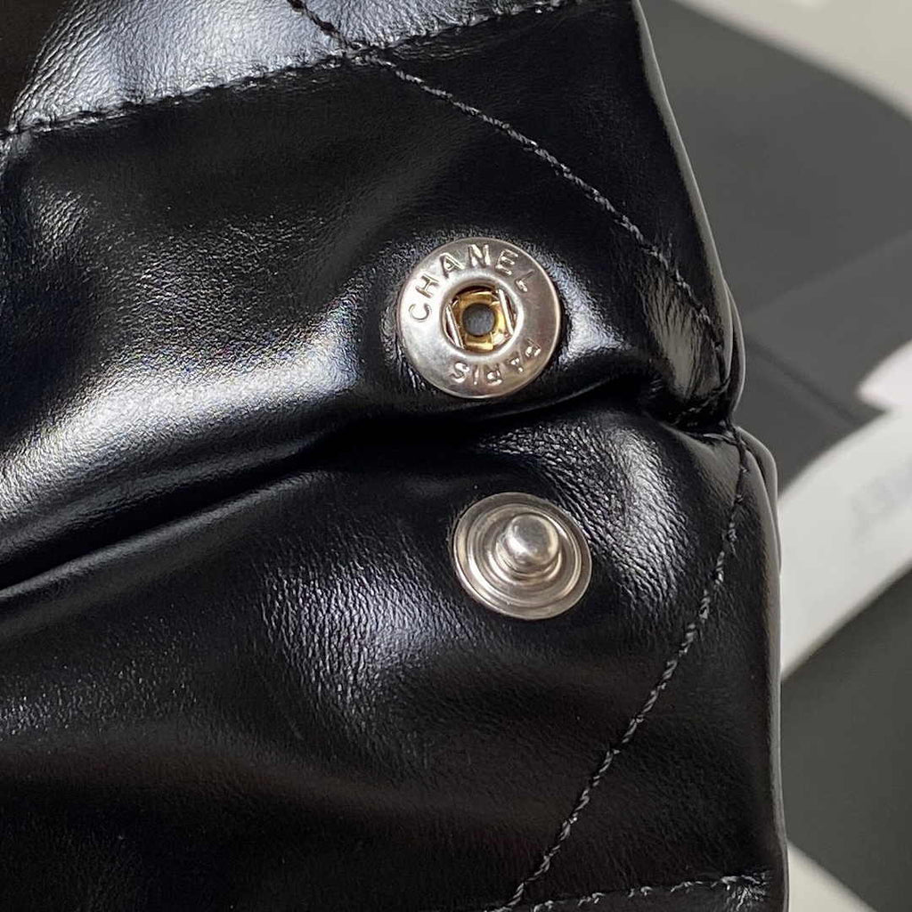 Chanel 22 Handbag AS4486 Calfskin In Black Silver