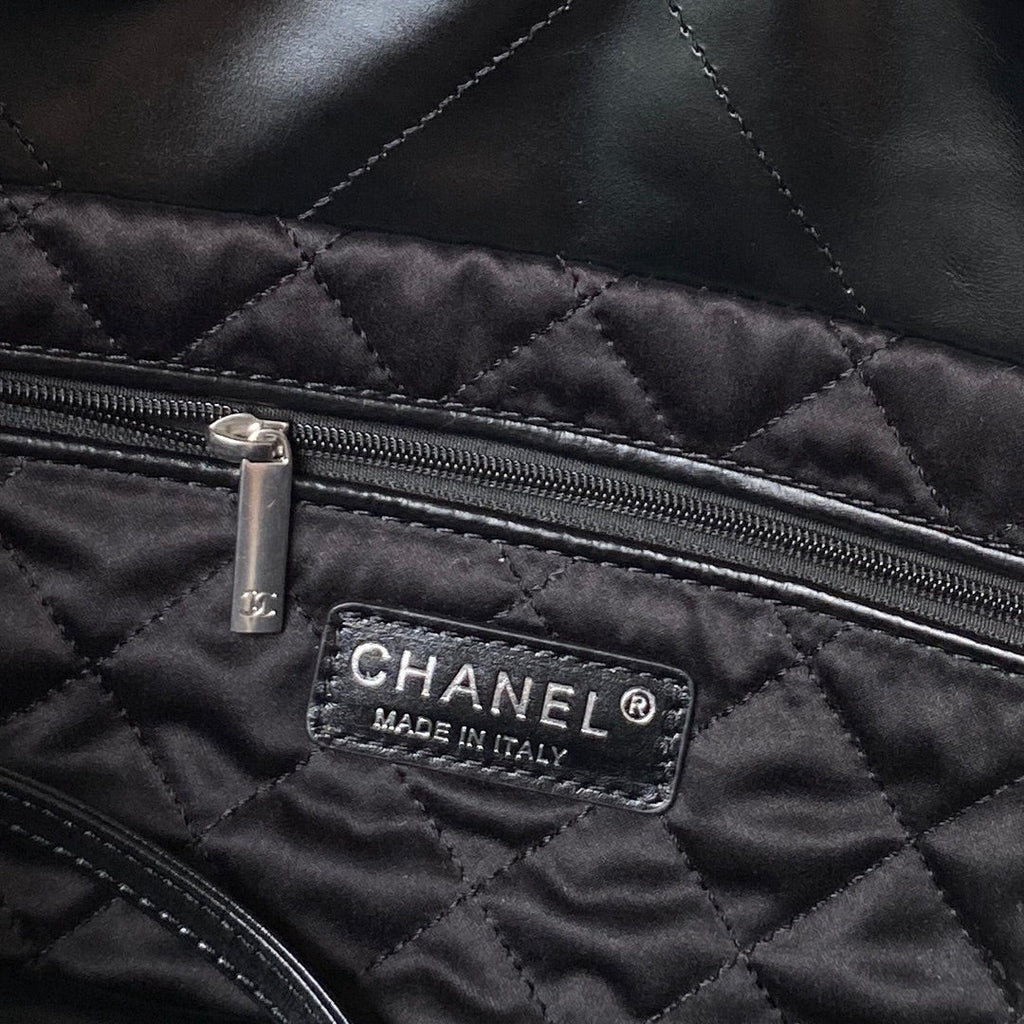 Chanel 22 Handbag AS4486 Calfskin In Black Silver