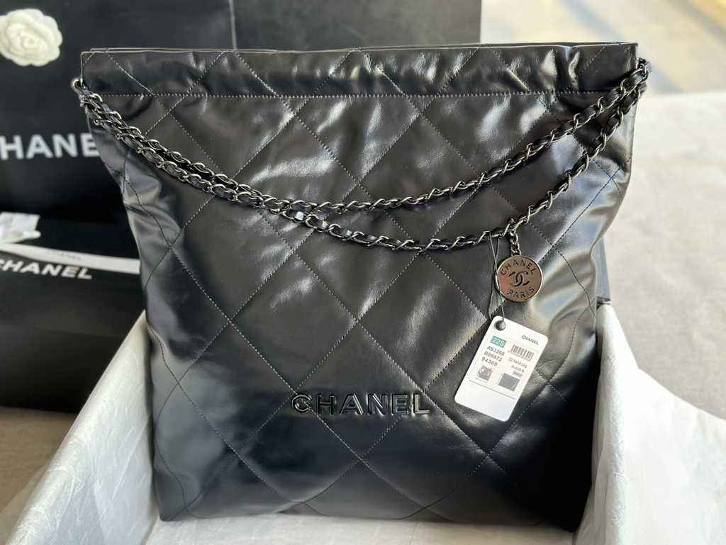 Chanel 22 Large Handbag AS3262 Shiny Calfskin Black-Tone Metal